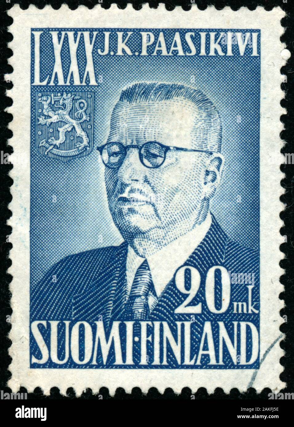 Poltawa, Ukraine - 9. Januar 2020. Vintage Stempel in Finnland ca. 1950 zeigen 80. Jahrestag der Geburt von Präsident Paasikivi gedruckt Stockfoto