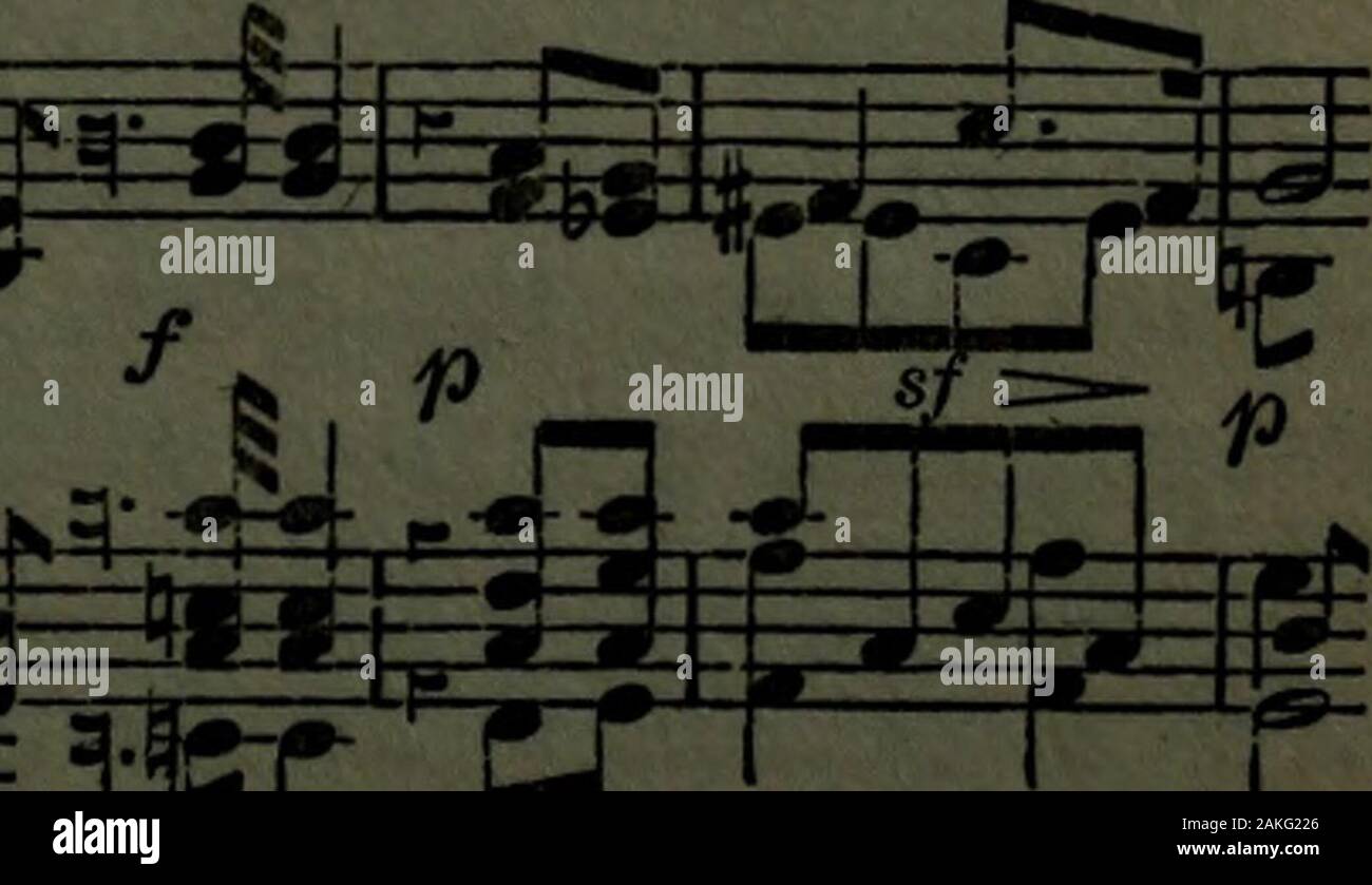 Beethoven und seine neun Sinfonien. SSCrSrw^^ M-S-1 m r = ±, die mehr als einmal auftritt, und bildet eine characteristicfeature der Bewegung. Dies ist sofort bya zweite Thema gelungen ist - wenn es nicht die zweite Sorte von Nr. 27 - im Ausland melodische Themen, beginnend in Es-dur-Nr. 29. Strings N^-- U* Erzen. dsfe. Ajj j Jl "i3 fWVW^ ZTZ *In seiner Klaviersonate Op. 26 (1802), der langsame Satz ist • Marcia funebre Sulla morte dun Eroe berechtigt, aber das oben ist der erste und onlyinstance in der Sinfonien. 72 DRITTE SYMPHONIE - ER0 ICA. vielversprechend für den Moment Trost und Hoffnung, aber quicklyrelapsing Stockfoto