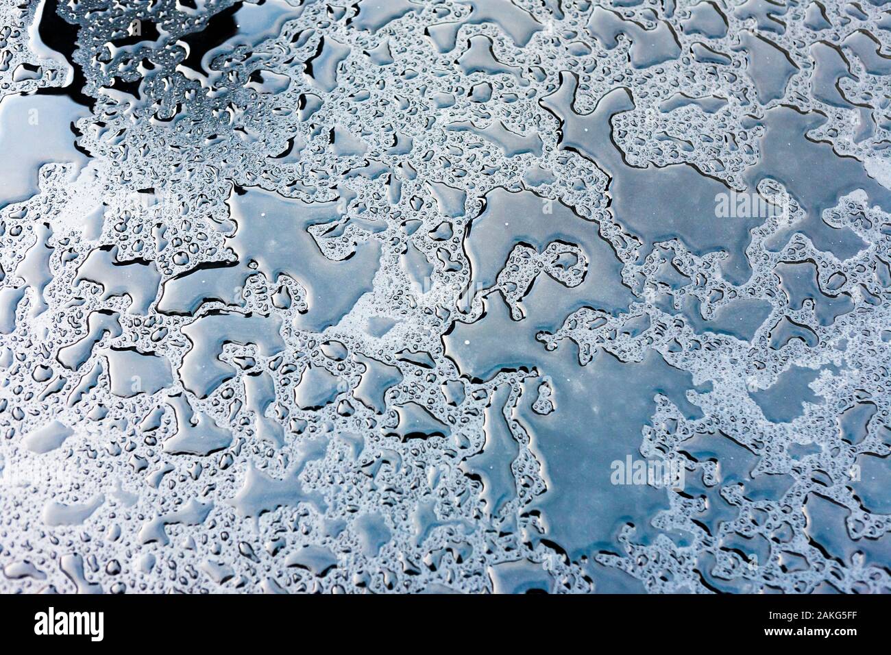 Regen auf Marmor Sitz, Havn Hammerfest, Finnmark, Nördliches Norwegen Stockfoto