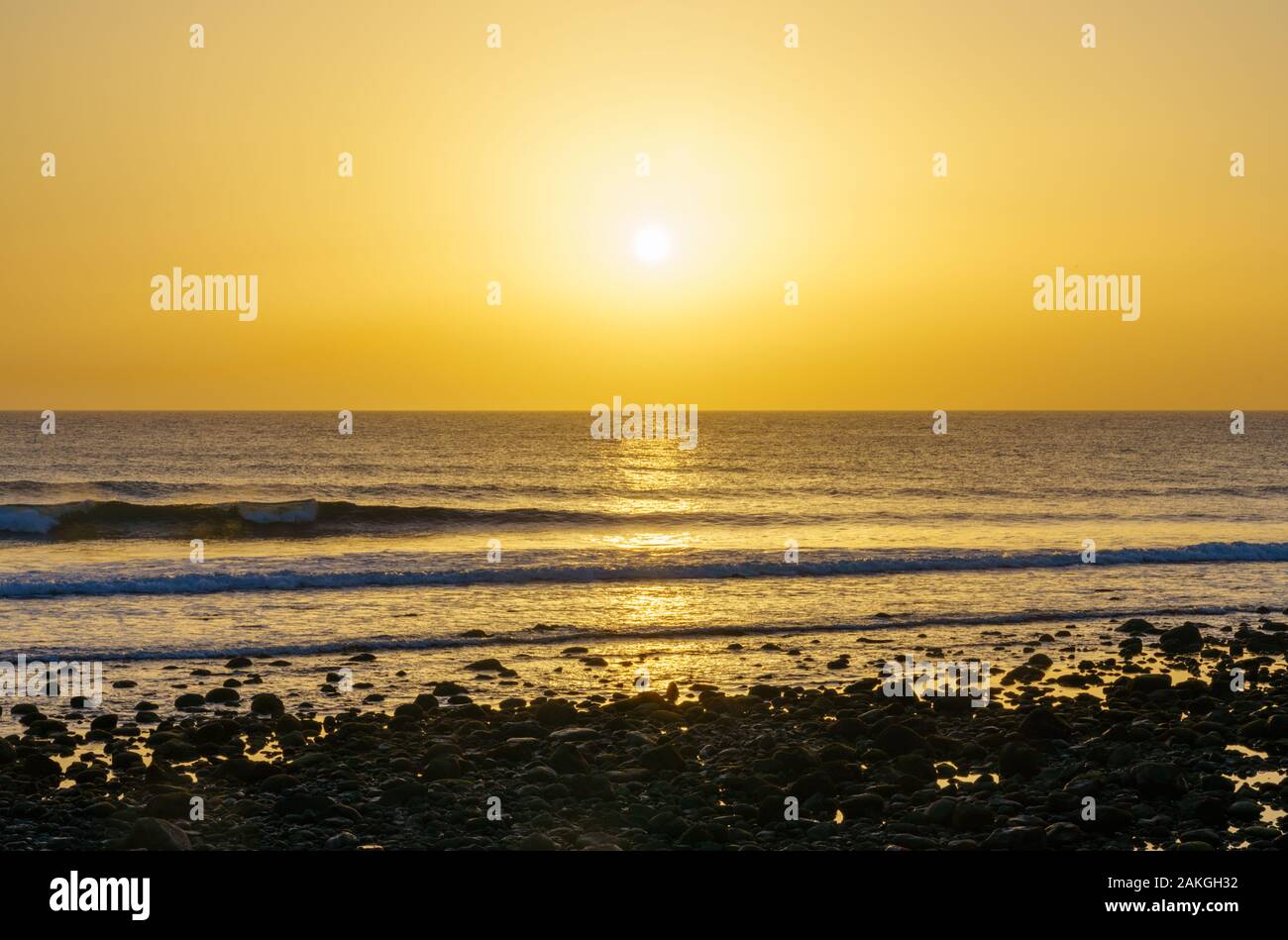 Sonnenuntergang auf den Kanarischen Inseln im Dezember Stockfoto