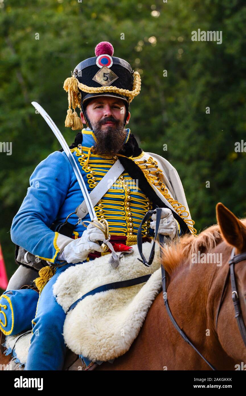 Frankreich, Yvelines (78), Les Mesnuls, Les Mesnuls castlle, Tag des Denkmals 2019, Mann, Reiten in Kostüm während der historischen Rekonstruktion Stockfoto