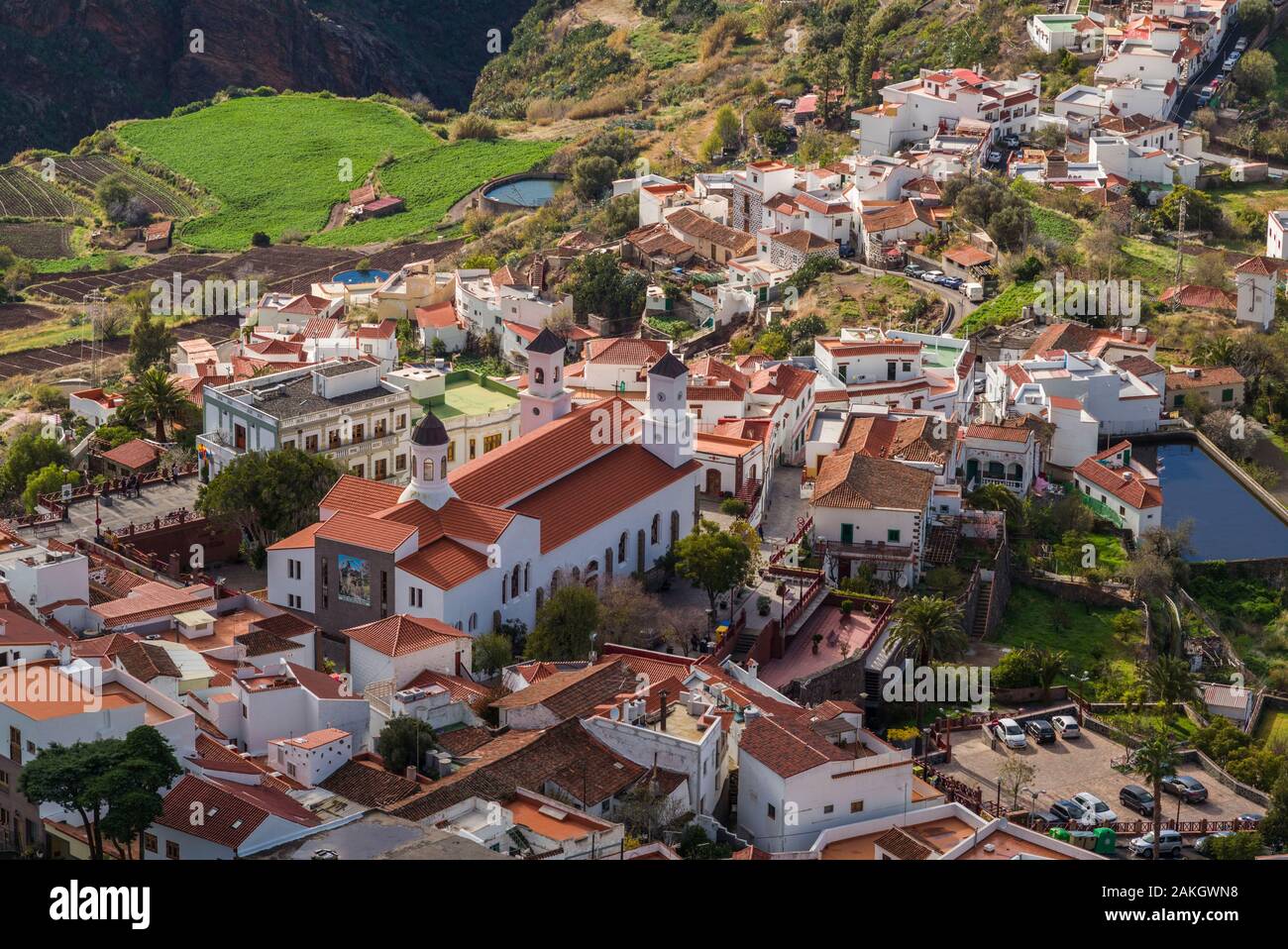 Spanien, Kanarische Inseln, Gran Canaria, Tejeda, hohen Winkel mit Blick auf das Dorf Stockfoto