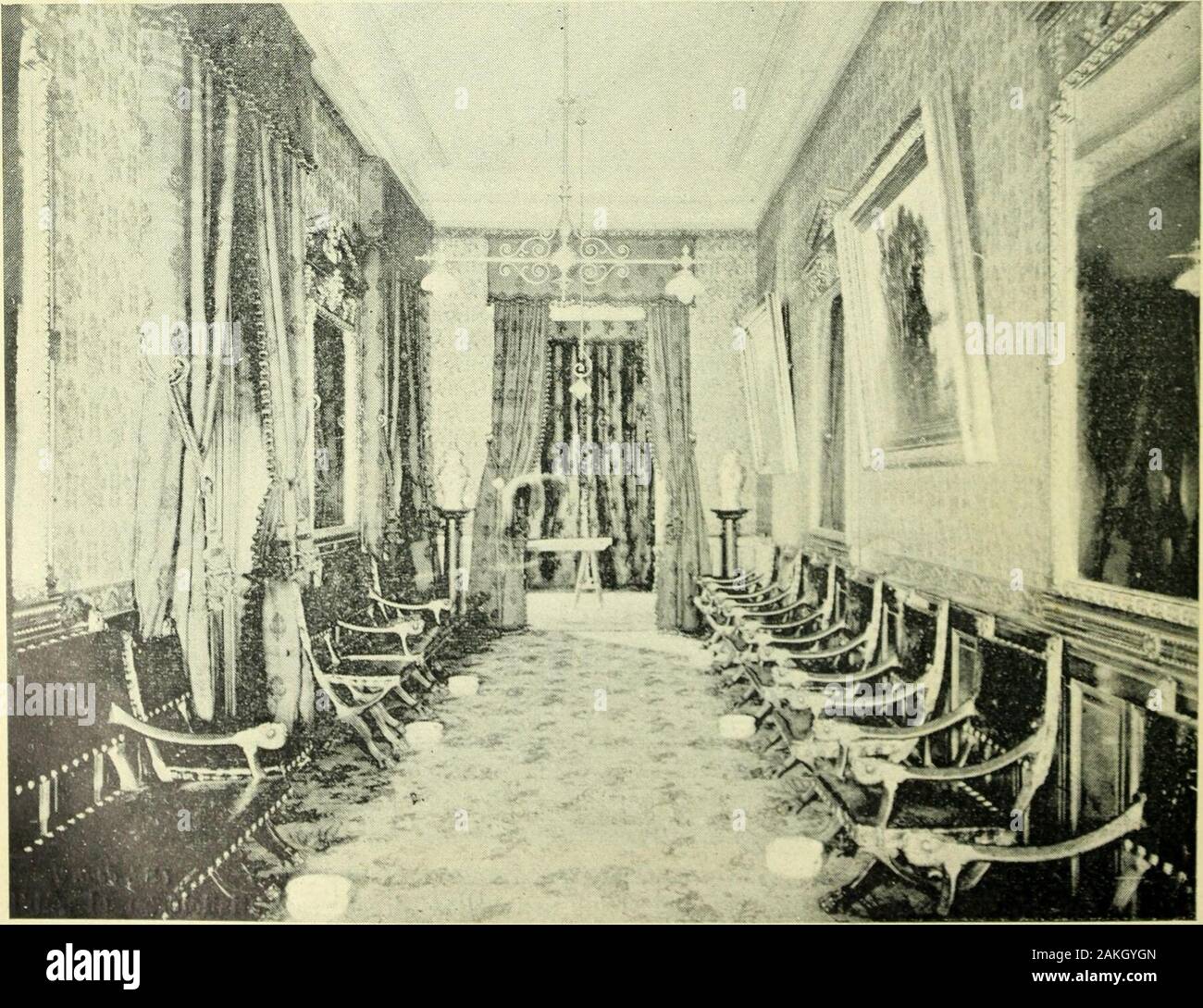 La Mujer. CUARTO TOCADORDEL PROPIETARIO (BAV.de B. González) Si los que Kultur Kunstgeschichte Künstler y al públicocuerpo satisficieron directores de Coros en Las repetidas veces que toma Parte, Foyer (lotog.de Bernardo González.) En cuanto á las decoraciones, vestimenta, el Primer momento, y de keine atenderlos comoetc., pudo hacerse algo más mejor y cuidado, es debido Dejan algo que desear, aún en laspues, Sohn estos Details und Buchungsmöglichkeit que impresionan desde Obras de éxito Bürgermeister.. CUARTO DE FUMAR (BAV.de Bernardo OonsaJes.) ALBUM - REVISTA LA MUJER MANUEL REZABAL, DE LA DIRECCIÓN DE LA PRENSA Stockfoto