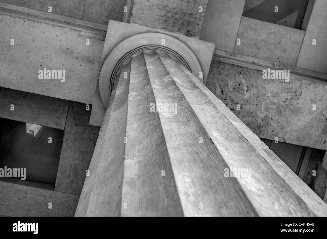 Antiken Säule eines Gebäudes close-up. Stockfoto