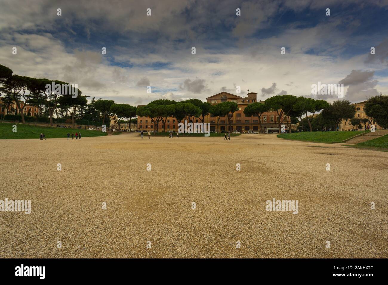Weiter Blick auf den Circus Maximus in Rom, Italien Stockfoto