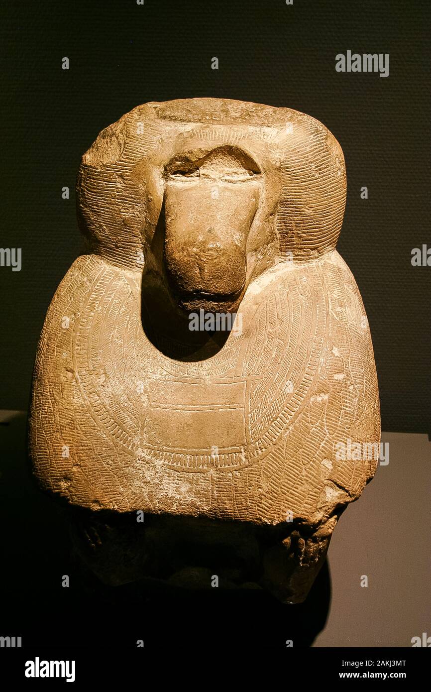 Ägypten, Alexandria, Bibliotheca Alexandrina, das Archäologische Museum, Statue des Gottes Thot als Pavian. Stockfoto