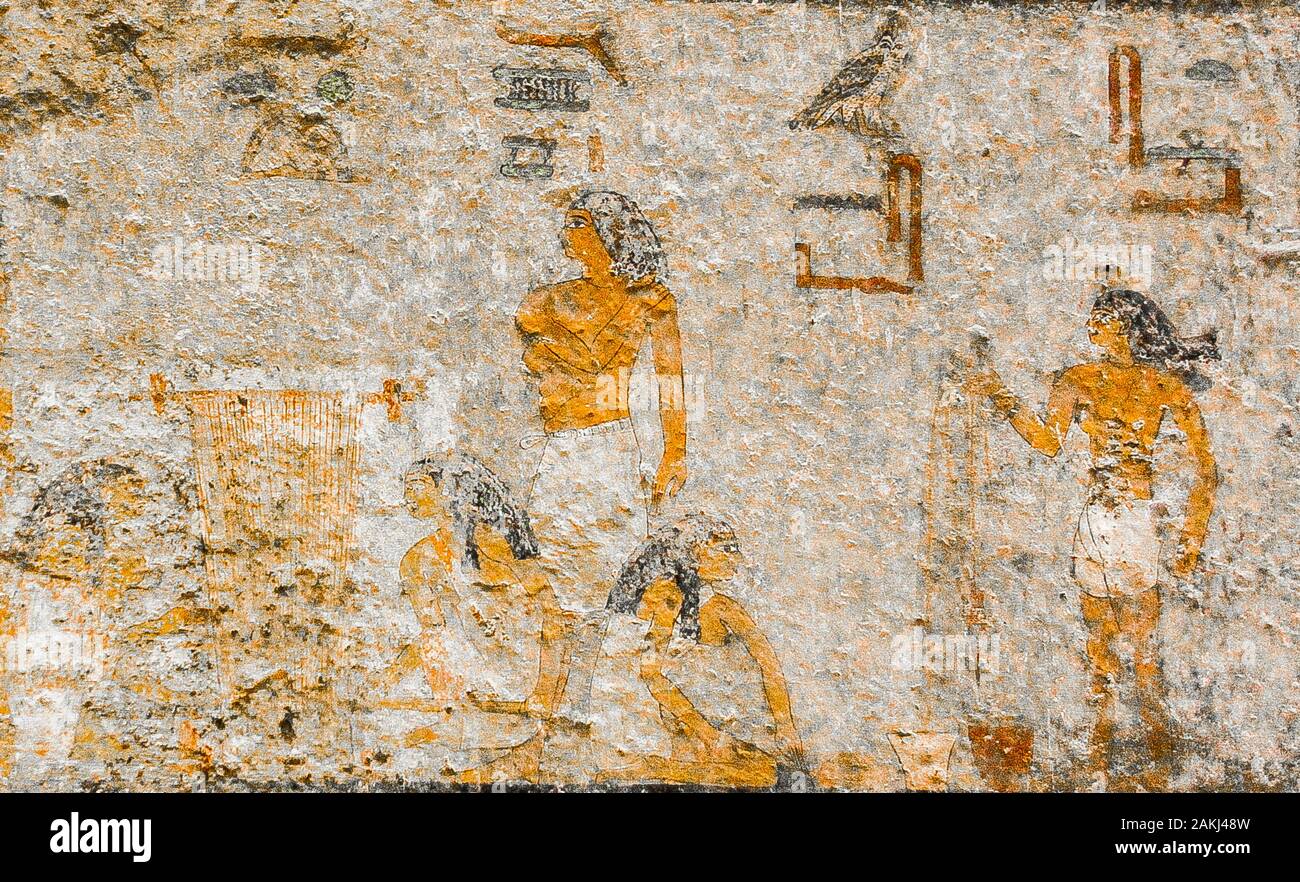 Mitte Ägypten, Beni Hasan, das Grab von Khnumhotep II stammt aus dem Reich der Mitte. Eine Mauer gewidmet ist, Handwerk, hier Weber. Stockfoto