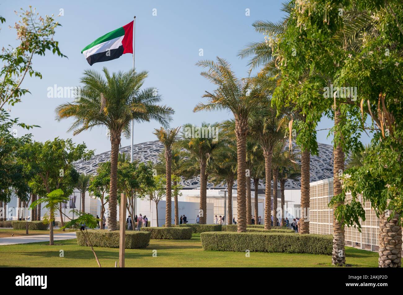 Der Louvre Abu Dhabi auf Saadiyat Island in der Nähe der Hauptstadt der Vereinigten Arabischen Emirate Stockfoto