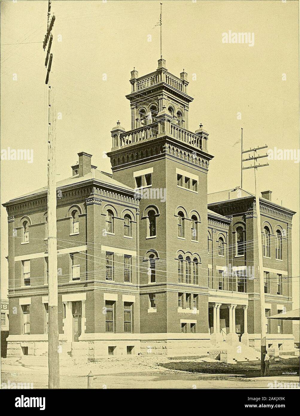 Memoria de la Sección mexicana de la Comisión Internacional de límites entre México y los Estados Unidos que restableció Los monumentos de El Paso al Pacífico;. stados Unidos DE LOS TRABAJOS PARA EL RESTABLECIMIENTO DE LOS MONUMENTOS DE LA LÍNEA DIVISORIA DESDE EL PASO HASTA EL PACÍFICO EN VIRTUD DE LA CONVENCIÓN DE 29 DE JULIO DE 1883 índice genekal. Kapitel I - - - - PÁGINAS 9 á 22 Kapitel II - - - - - - 33 38 Kapitel III...: - - 39 34 Kapitel IV. - - 35 44 Kapitel V 45 49 50 53 TNFORME Conclusión que Rinde á la Secretaría de Fomento el Ingeniero que abonnieren, de lostrabajos practicados Po Stockfoto