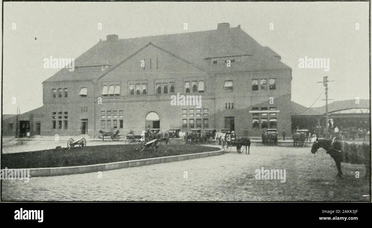 Malerischen New London und Umgebung, Groton, Mystic, Montville, Waterford, der zu Beginn des zwanzigsten Jahrhunderts; bemerkenswerte Features von Interesse. . Angenehme ändern ami Verbesserung das Auge. 2 G. Die UNION DEPOT - Fuß der State Street. Kapitel 1111. Neue LONDON VON HEUTE. Vorteile DER LAGE ALS HAFEN UND EISENBAHN ZENTRUM - NEWLONDON HAFEN - ALLGEMEINE UND LOKALE VERKEHRSMITTEL LINIEN - WIEDERBELEBUNG DES SCHIFFBAUS INTERESSEN. Neue Loxdox ist einer der &gt; [Ost gelegen fortuxately citiesin neue P2 ngland. Es ist ganz in der Nähe!} - Equi-fernen zwischen New York andBoston, und ist ein Zentrum der i Stockfoto