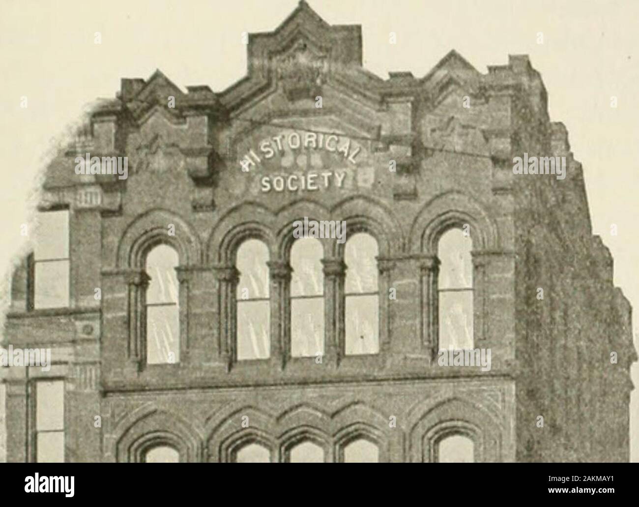 Eine Geschichte von Cleveland und Umgebung; das Herz von New Connecticut, Elroy McKendree Avery. ell, das Follow-ing wurden Mitglieder, die zum Zeitpunkt der Gesellschaft organisiert, oder soonafterward: V. T. Backus, S. H. Babeock, D. Beardsley, J. H. A. Knochen. H. M. Chapin, T.R. Chase, J. D. Cleveland, John D. Crehore, W. S. Fogg, A.T. Goodman, C.C.F. Hayne, L. E. Ilolden, W. N. Hudson, Joseph Irland, J. S. Kingsland, George Mygatt, E.R. Perkins, Joseph Perkins, Harvey Reis, C. W. Sackrider, John H. SAR-Gent, C.T. Sherman, Jacob H. Smies, Henry A. Smith, A.K. Spencer, Samuel Starkweather, Peter Thatche Stockfoto