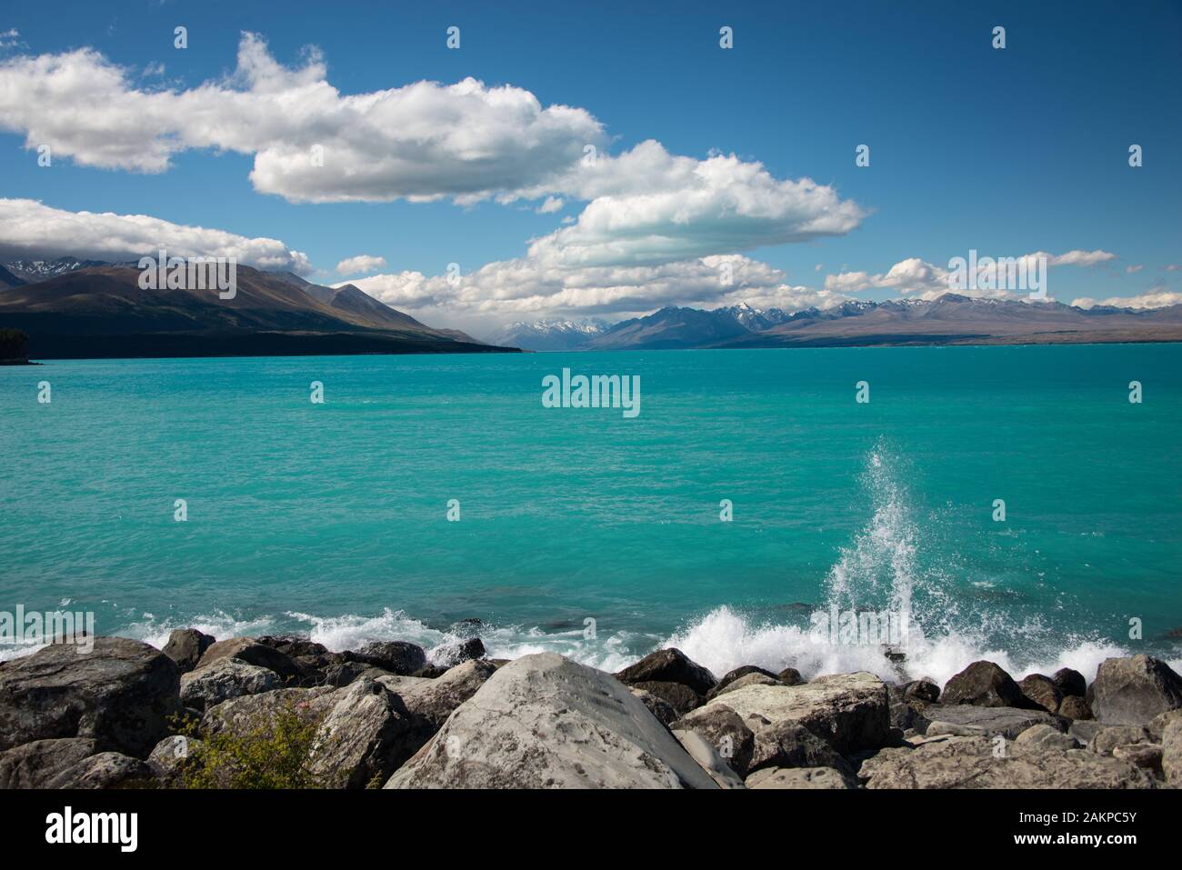 Faszinierende Blau des Sees Pukaki, Südinsel, Neuseeland Stockfoto