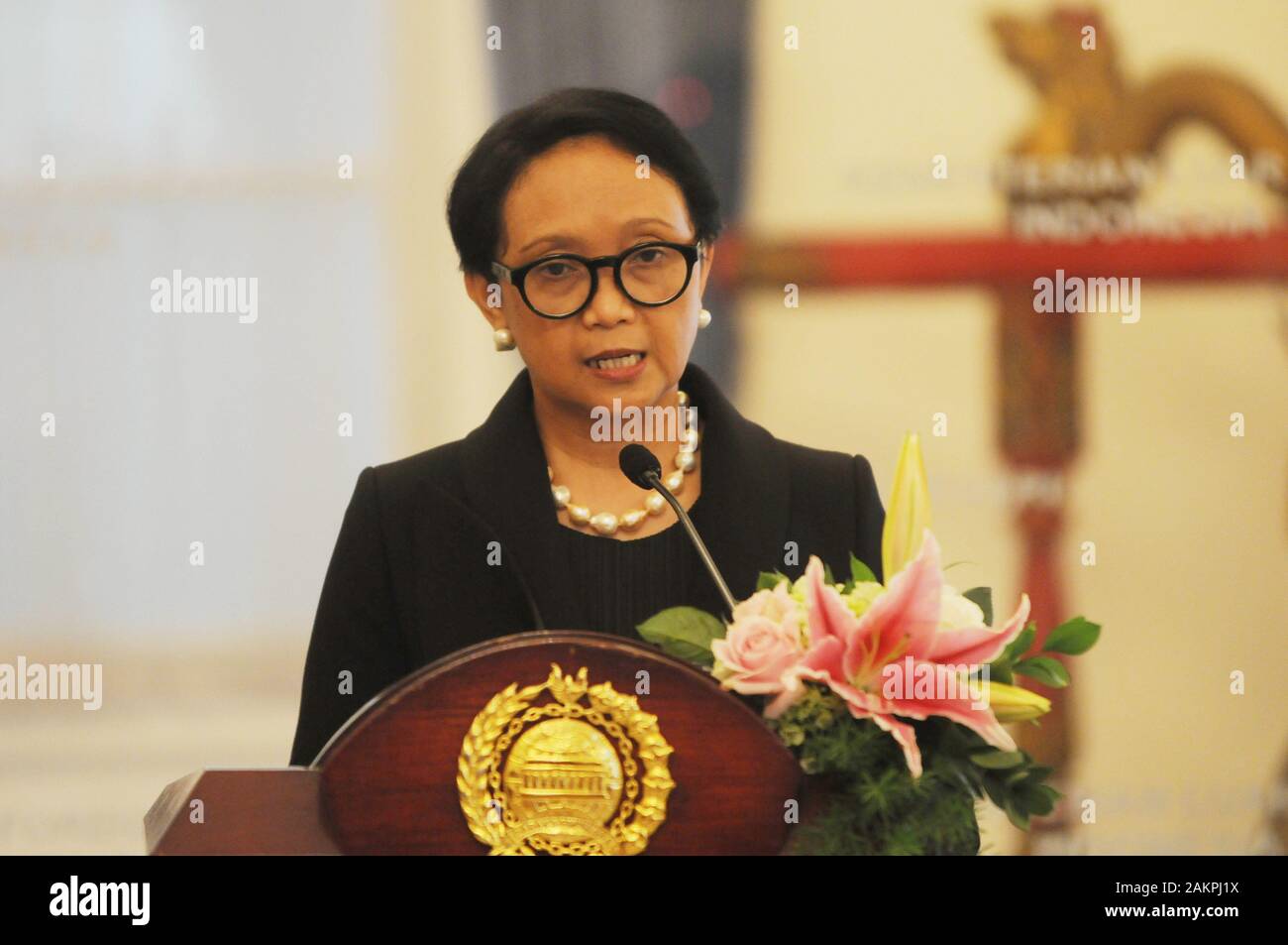 Jakarta, Indonesien. 10 Jan, 2020. Indonesische Außenminister Retno Marsudi spricht mit ihrem Japans Außenminister bei ihrem Treffen in Jakarta. Credit: Dasril Roszandi/ZUMA Draht/ZUMAPRESS.com/Alamy leben Nachrichten Stockfoto