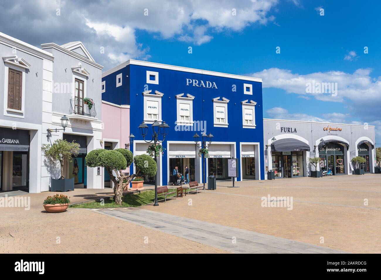 Sicilia outlet village Fotos und Bildmaterial in hoher Auflosung Alamy