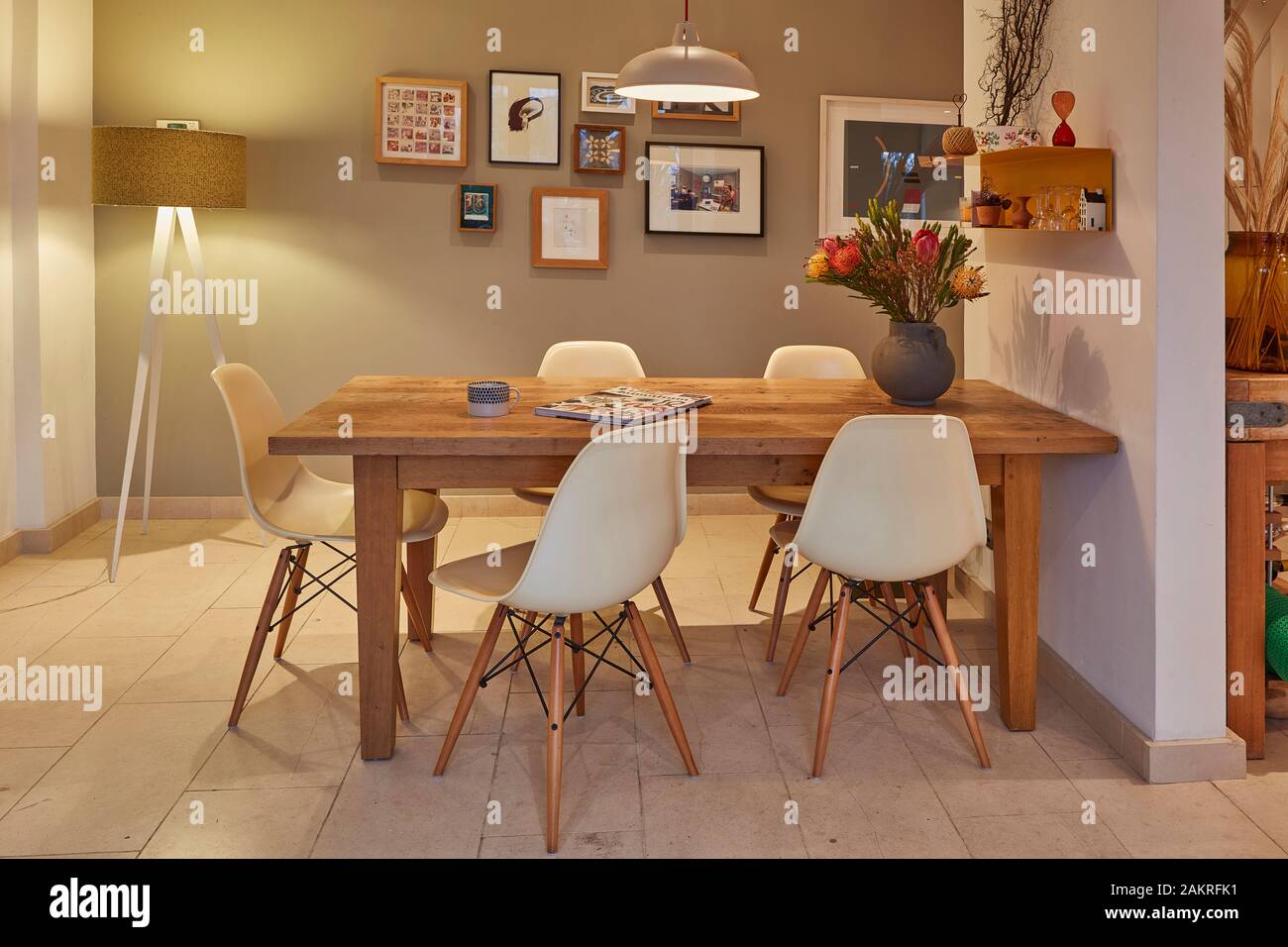Esstisch und Stühle Stockfoto