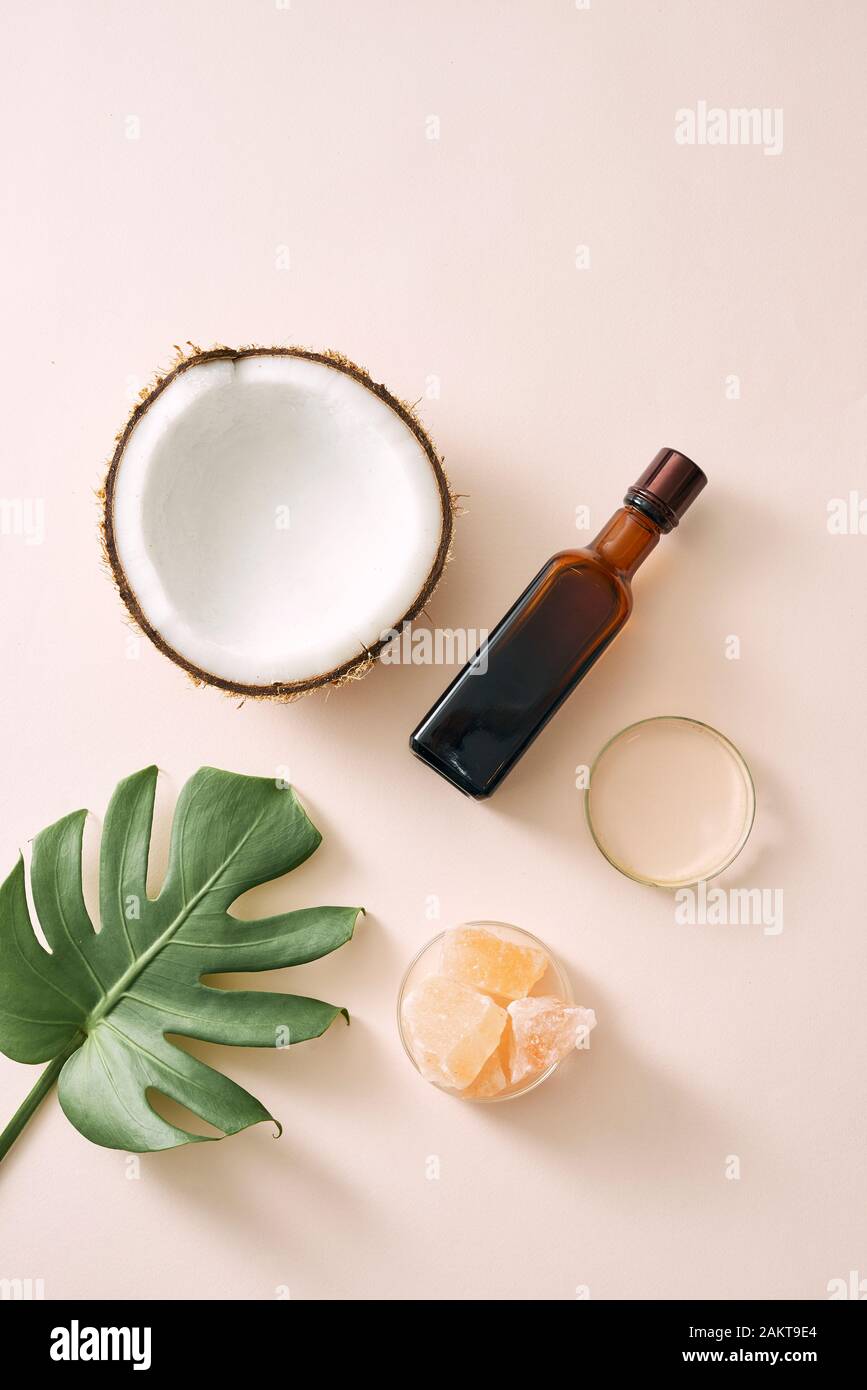 Kosmetische Natur Hautpflege und ätherisches Öl Aromatherapie, Bio Naturwissenschaft Beauty-Produkt, Mock up. Stockfoto