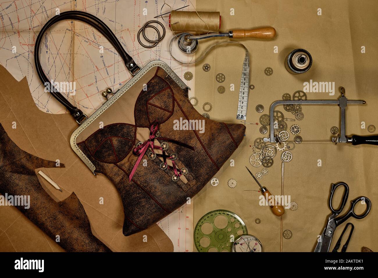Steampunk damen -Fotos und -Bildmaterial in hoher Auflösung – Alamy