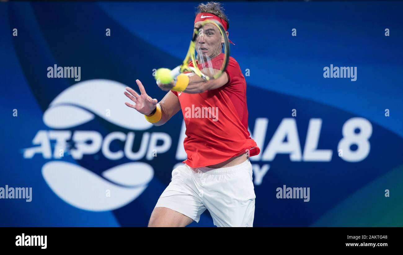 Sydney, Australien. 10 Jan, 2020. Rafael Nadal von Spanien steht beim ATP-Cup Viertelfinale Spiel gegen David Goffin von Belgien in Sydney, Australien, Jan. 10, 2020. Credit: Zhu Hongye/Xinhua/Alamy leben Nachrichten Stockfoto