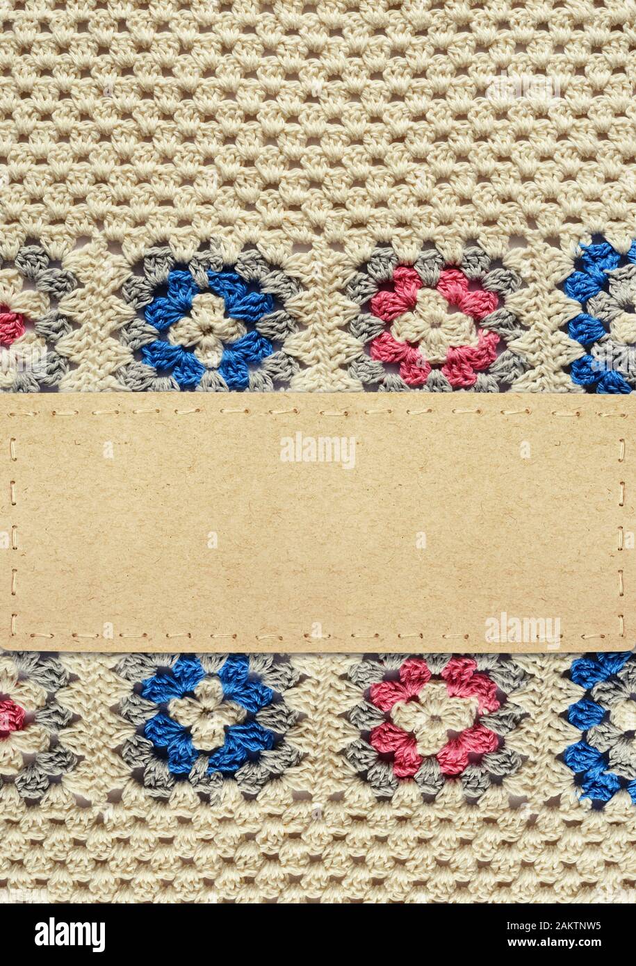 Häkeln Textur mit square Motive und eine Karte für das Handwerk Hintergrund Stockfoto
