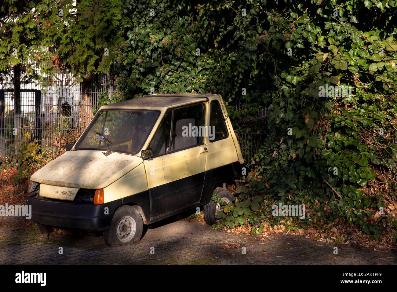Eine alte Puli 2 E, Elektroauto der Ungarischen kleines Auto Marke Puli, Köln, Deutschland ein alter Puli 2 E, Elektroauto der ungarischen Kleinstwagen - EIN Stockfoto