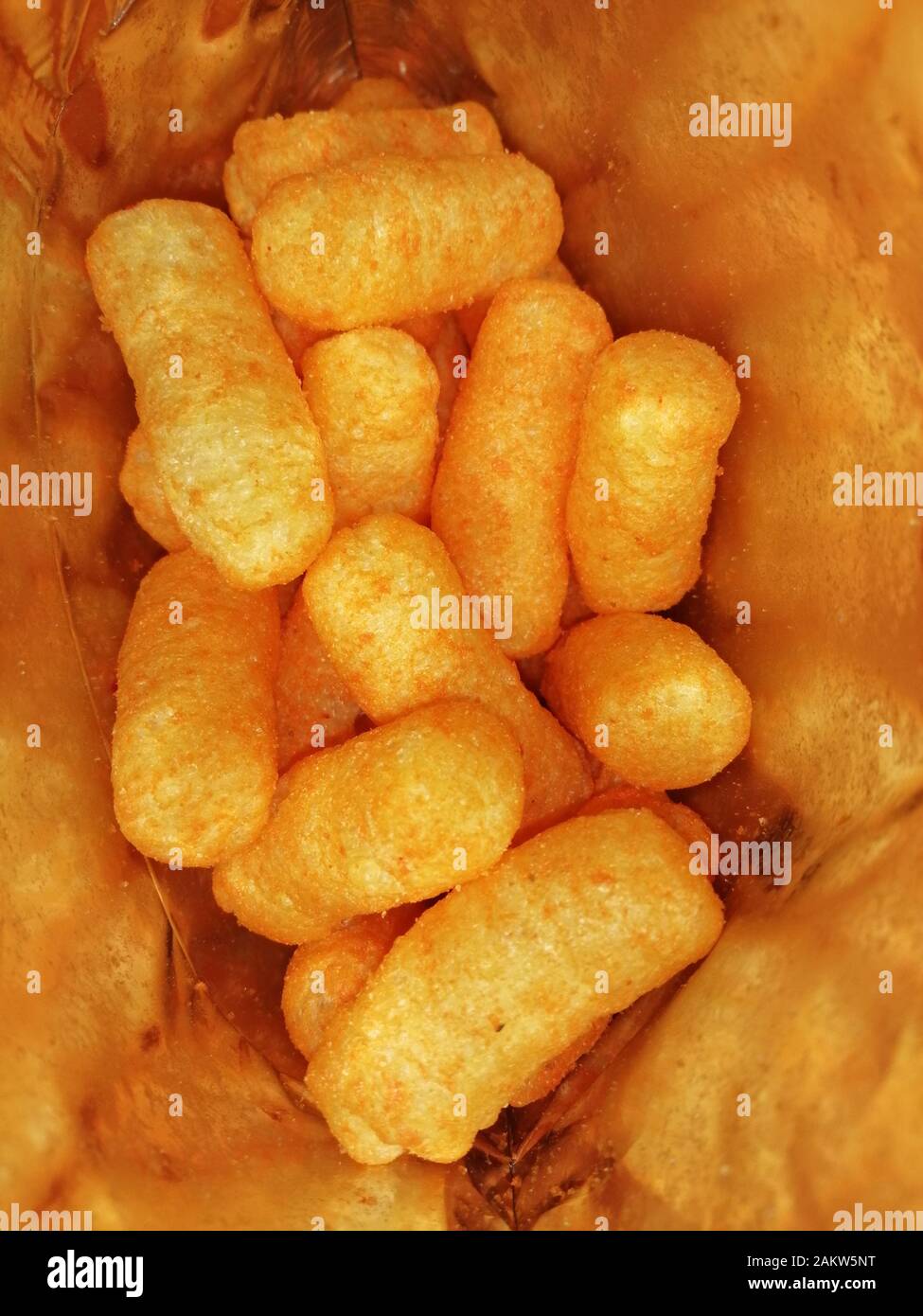 Peanut mais Windbeutel mit weißem Hintergrund Stockfoto