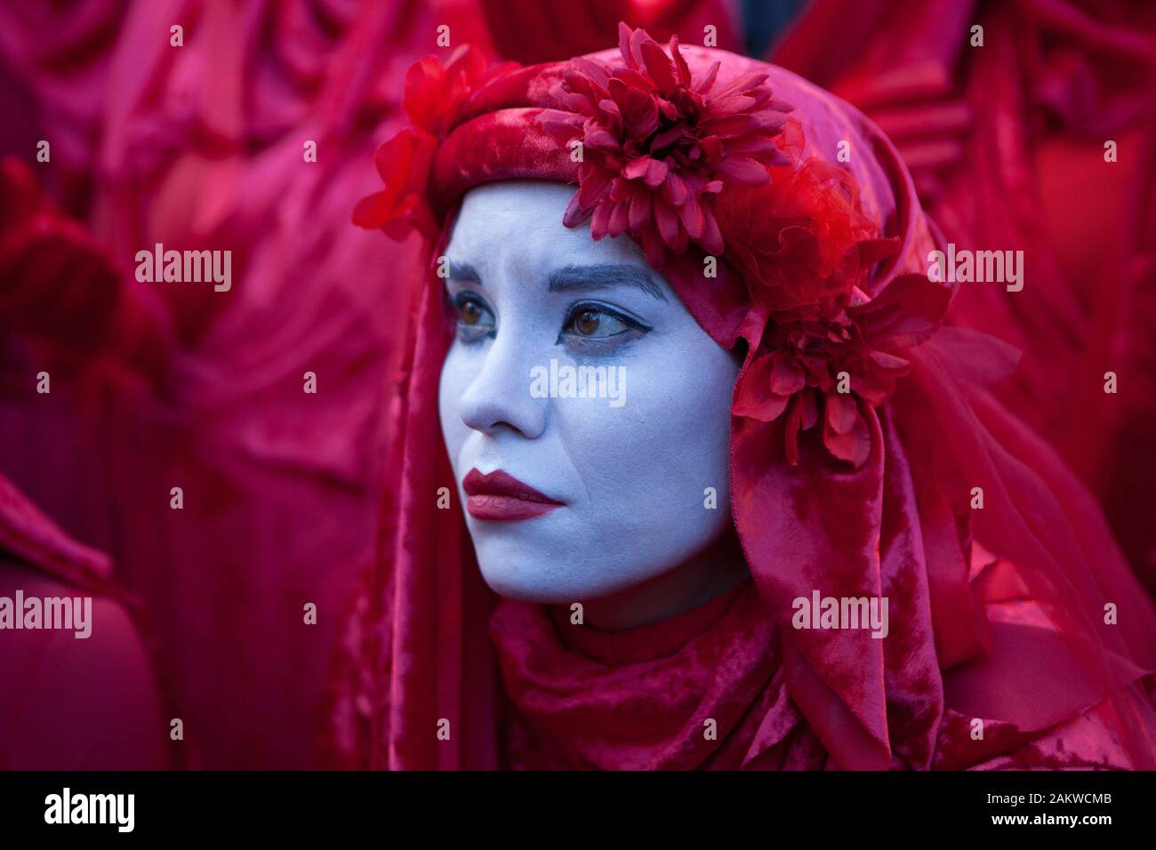 London, UK, Freitag, 10. Jan 2020: Aussterben Rebellion Demonstranten außerhalb des Australischen hohe Kommission auf der Faser in London, verlangen mehr Aktion von der Australischen Regierung und Premierminister Scott Morrison, um den Klimawandel zu verringern und die Berufsfeuerwehr die Buschfeuer derzeit wütet die Australische Landschaft zu bekämpfen. Kredit Anna Watson/Alamy leben Nachrichten Stockfoto