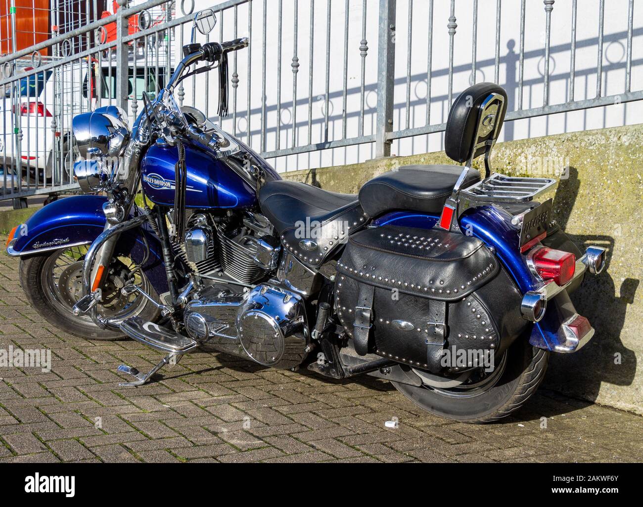 Metallisch blau Harley Davidson Heritage Softail Stockfoto