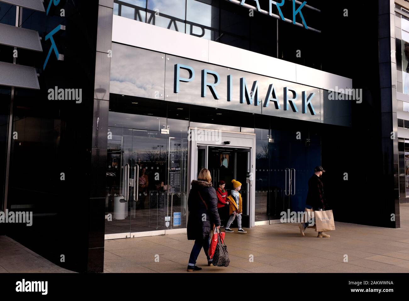 Primark Textileinzelhändler Niederlassung in Westwood Cross East Kent uk Januar 2020 Stockfoto