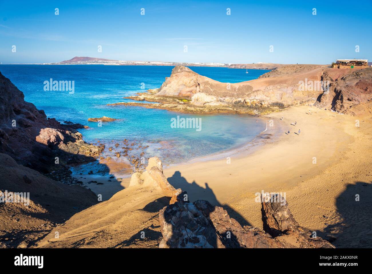 Playa de Papagayo, wilden und einsamen Strand auf Lanzarote, Kanarische Inseln. Stockfoto