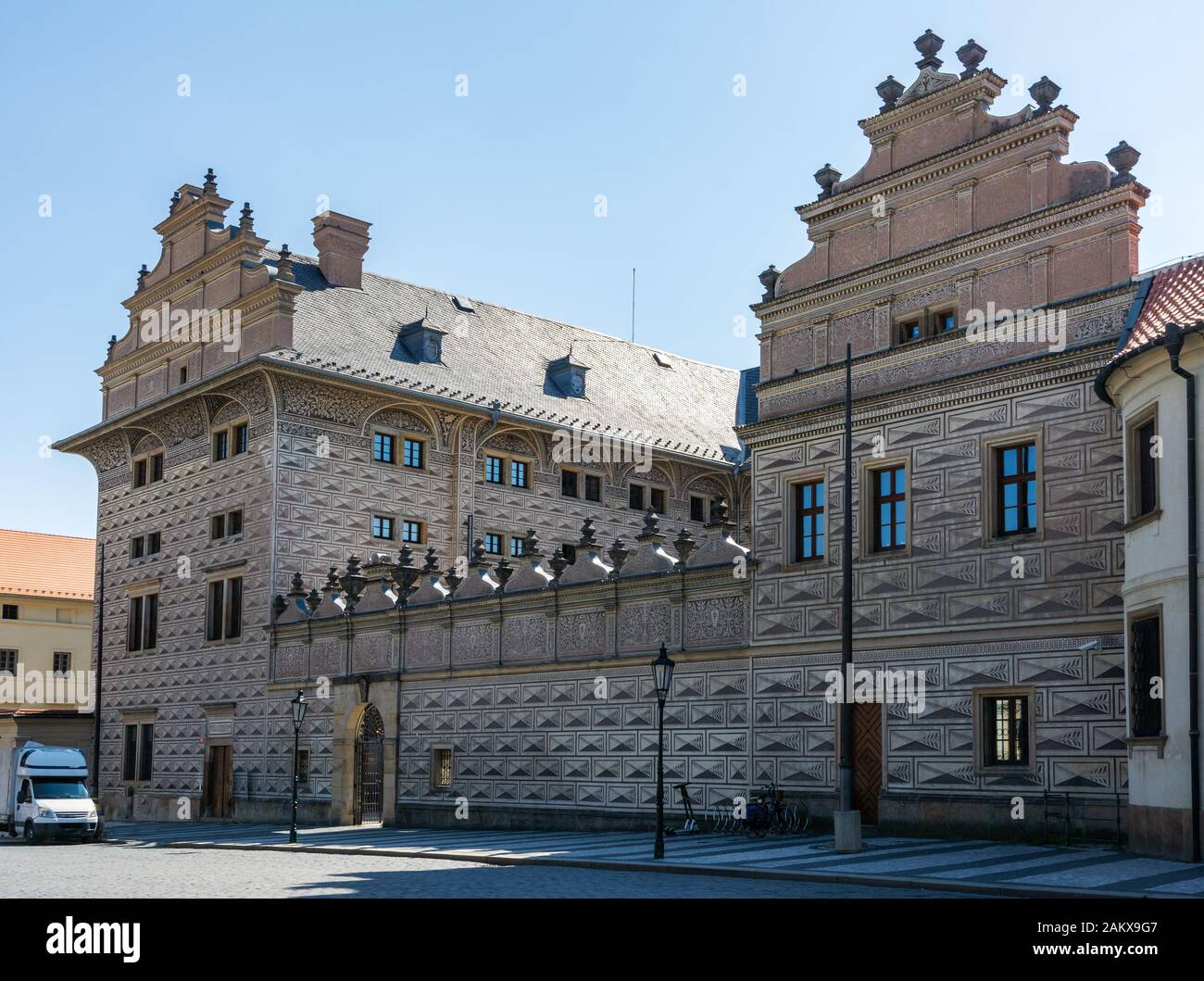Schloss Schwarzenberg am historischen Platz am Hradcany in Prag (Tschechien) Stockfoto