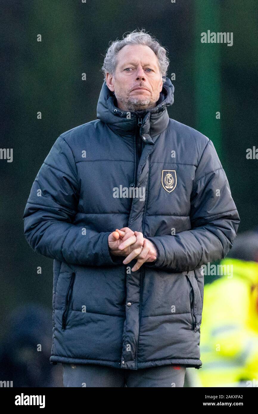 Münze, 10-01-2020, Fußball,, niederländischen Eredivisie, Saison 2019-2020, Standard Lüttich Trainer Michel Preudhomme, während des Spiels PEC Zwolle - Standard Lüttich, Stockfoto