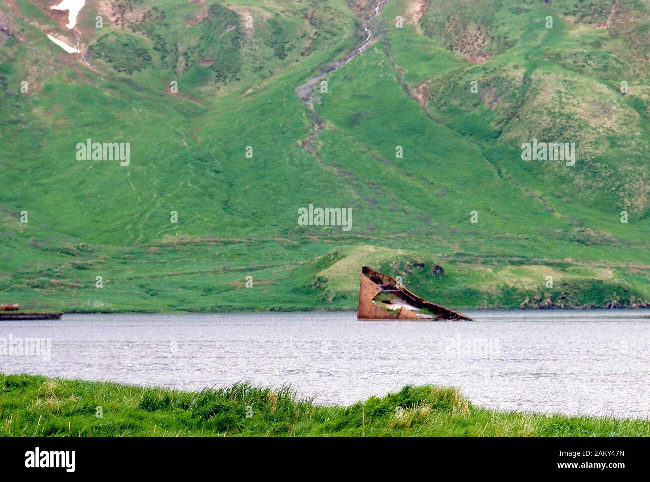 Schiffbruch der Navy USS nordwestlich durch japanische Raid 1942 bombardiert in Dutch Harbor. Stockfoto