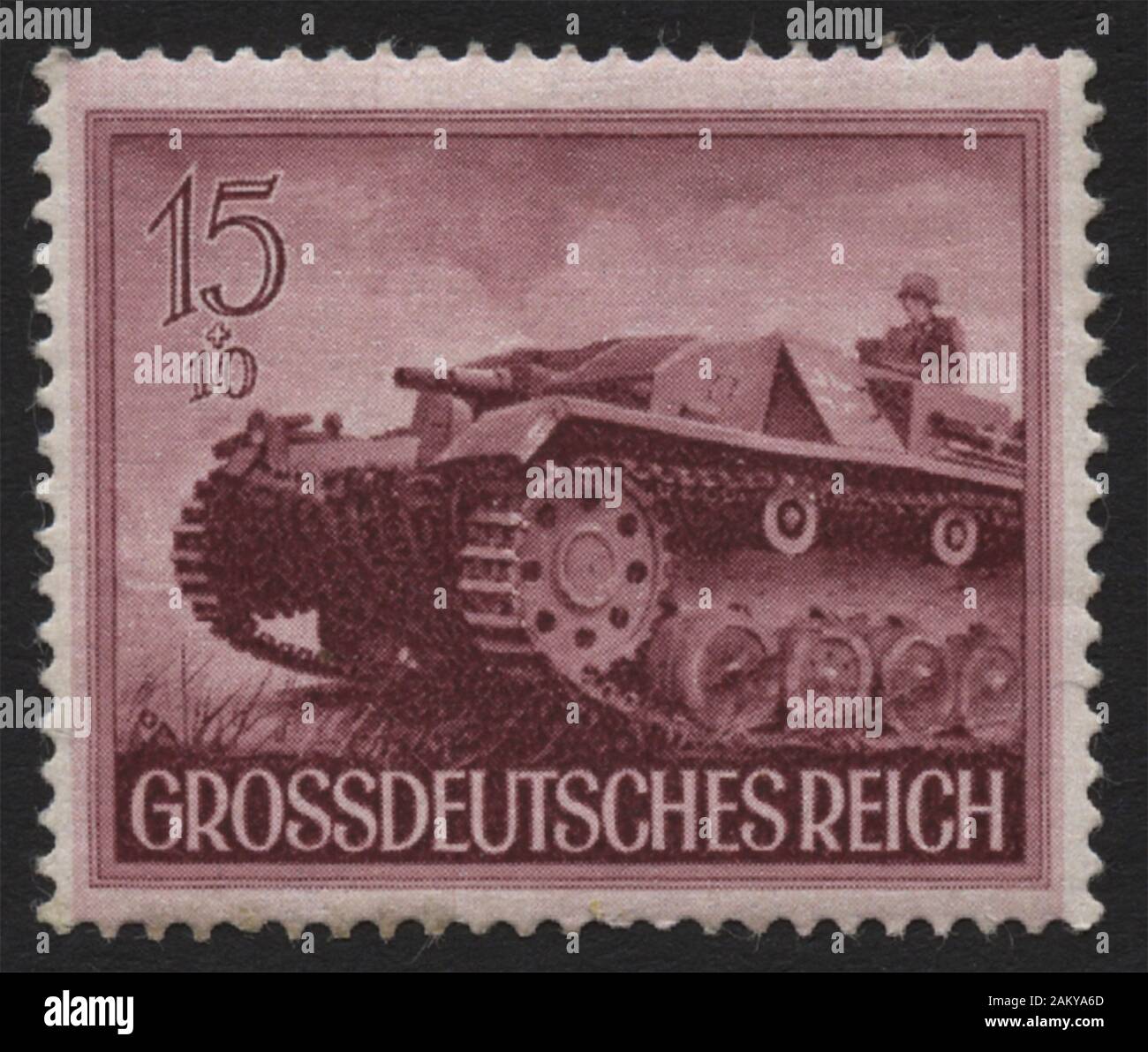 NAZI-DEUTSCHLAND - CIRCA 1944. Briefmarke mit Sturmgeschütz III (StuG III) Sturmgewehr Deutschlands meistproduzierter vollspurig gepanzerter gefechtsveh Stockfoto