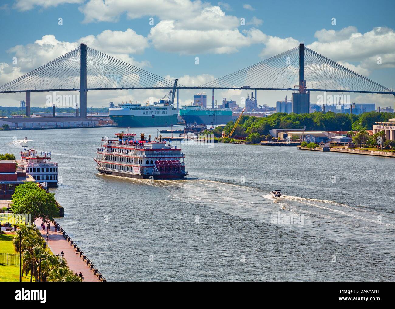 Fluss Boote auf den Savannah River Stockfoto