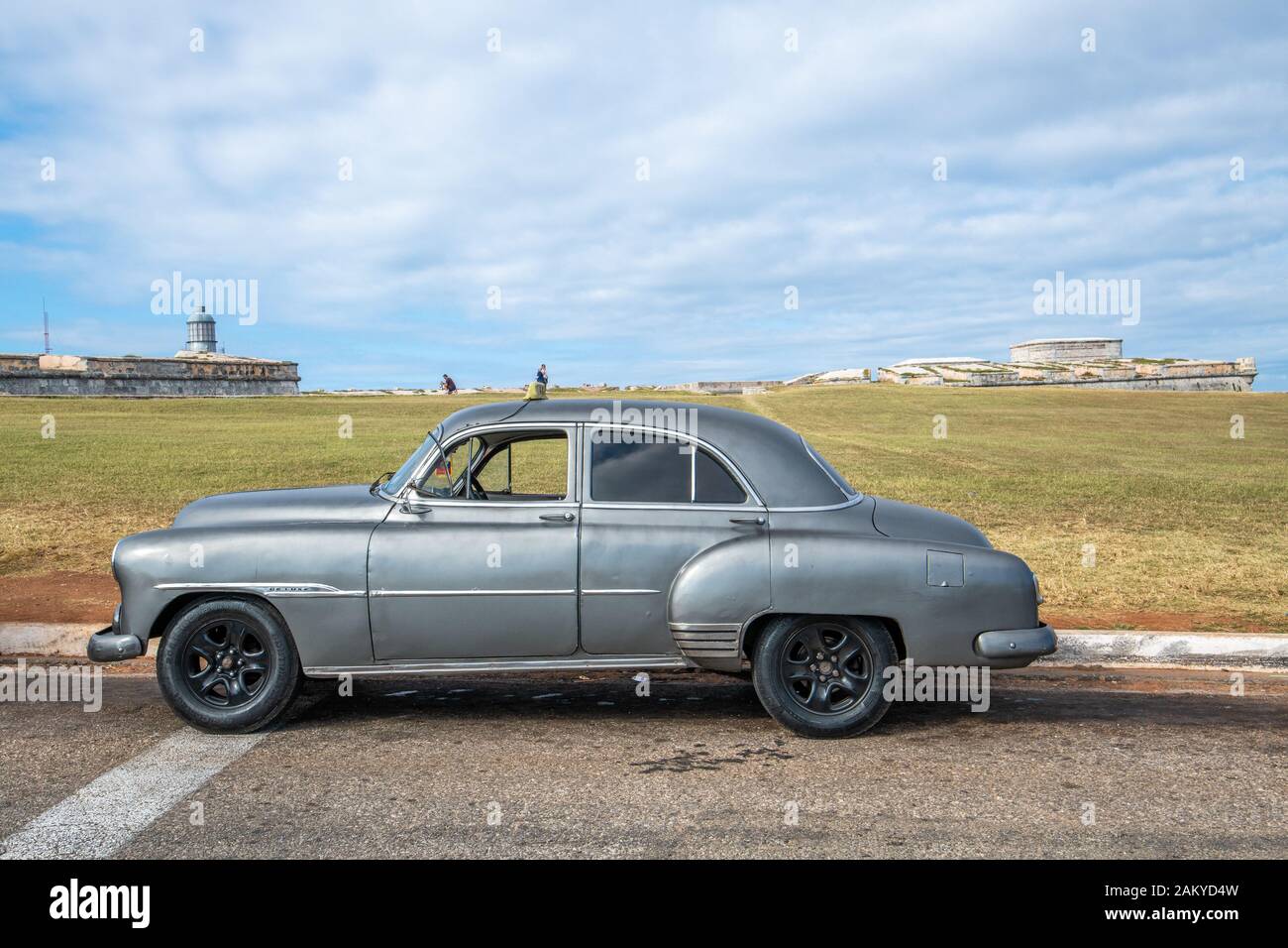 Eine gut gepflegte Classic grau amerikanischen Muscle Car, Havanna, Kuba Stockfoto