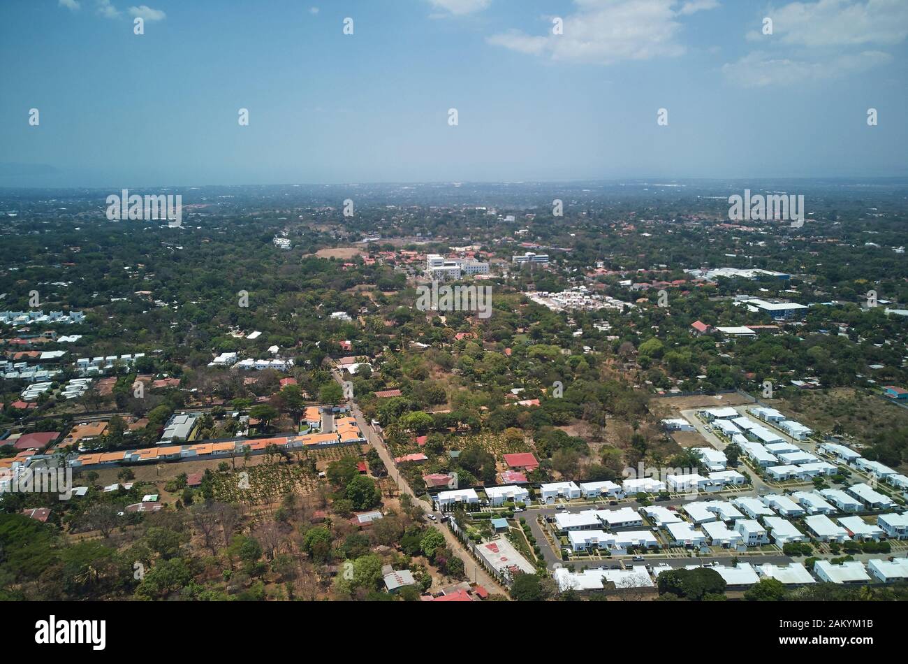 Landschaft von Managua city Luftbild Drohne anzeigen. Wohnhäuser Thema Stockfoto