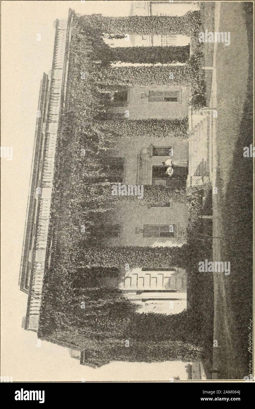 Allgemeinen Katalog 1913-1915. Der Reichtum der Gefühle durchdringenden Institution mit solchen fieberhafte ist eine Inspiration für alle, die sich in irgendeiner Weise ein Teil der Universität. Dann, die Zukunft der Universität ist eine der greatpromise. Der Campus, der auf 40 Hektar gesenkt hatte, hasrecently auf fast Tausend Hektar erweitert. Viel von Thisis experimentellen Abteilungen für eine große Hochschule der Agri- Kultur, die jetzt ein neues Gebäude der herrlichen proportionsand Eine große Fakultät zu erbringen. Ein Chemie Gebäude (Terrell Halle), eine biologi-cal-Gebäude (LeConte Hall) und eine Bibliothek gebäude c Stockfoto