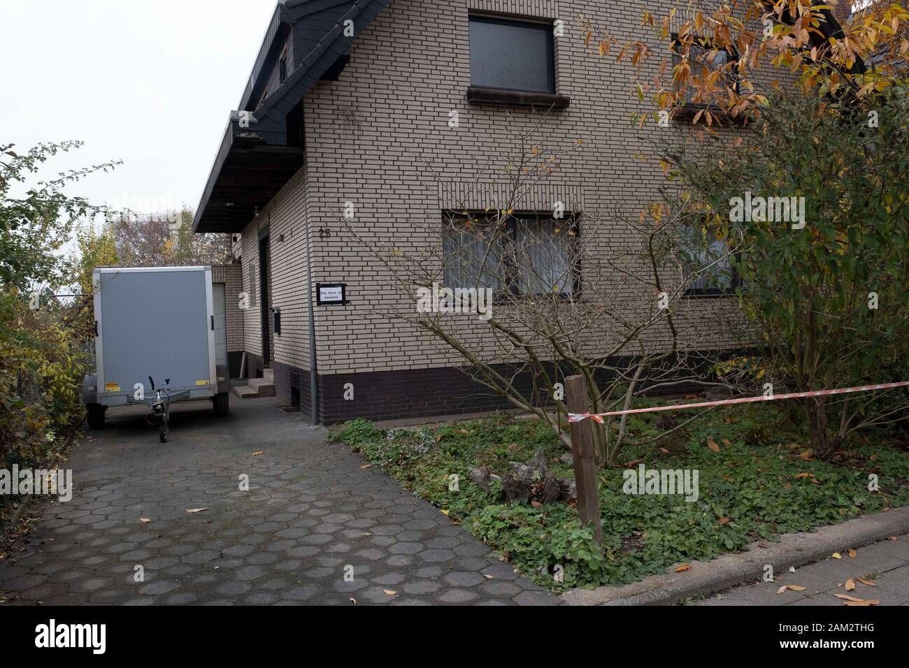 Frachtanhänger in der Einfahrt von zu Hause zum Kohlebergbau, Mannheim, Deutschland, aufgegeben werden Stockfoto