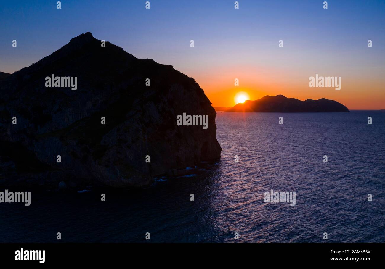 Luftbild, Mount Candina, Liendo, Liendo-Tal, Montaña Oriental Costera, Kantabriensee, Kantabrien, Spanien, Europa Stockfoto