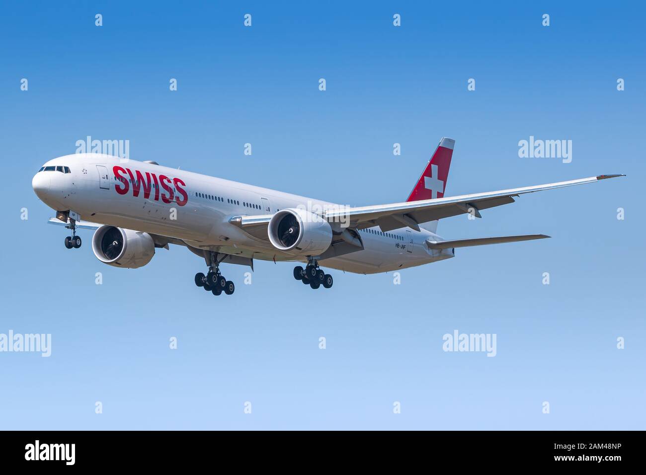 Zürich, Schweiz - 31. März 2019: Swiss International Airlines Boeing 777 Flugzeug am Flughafen Zürich (ZRH) in der Schweiz. Boeing ist ein Flugzeug m Stockfoto