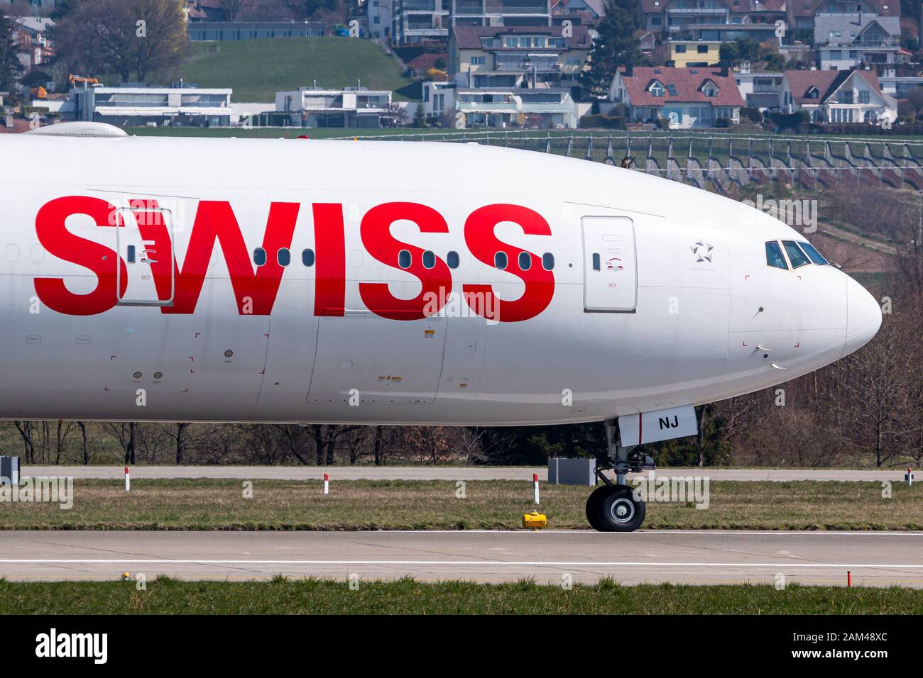 Zürich, Schweiz - 31. März 2019: Swiss International Airlines Boeing 777 Flugzeug am Flughafen Zürich (ZRH) in der Schweiz. Boeing ist ein Flugzeug m Stockfoto