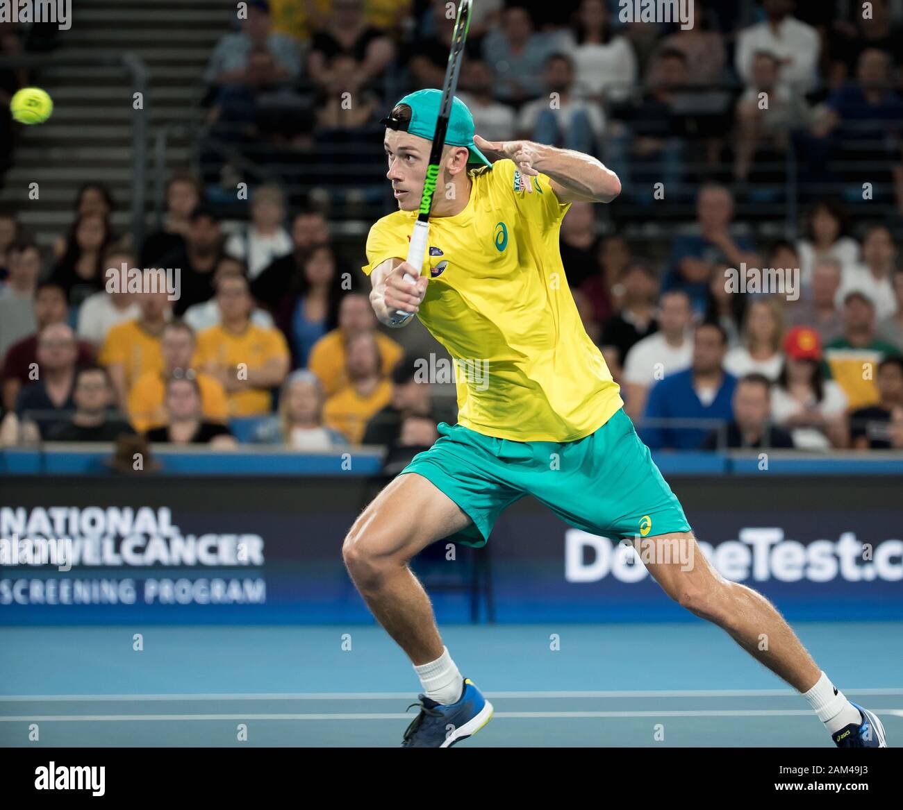 Sydney, Australien. 11 Jan, 2020. Alex De Minaur von Australien konkurriert gegen Rafael Nadal aus Spanien während der ATP-Cup Halbfinale zwischen Spanien und Australien in Sydney, Australien, Jan. 11, 2020. Credit: Zhu Hongye/Xinhua/Alamy leben Nachrichten Stockfoto