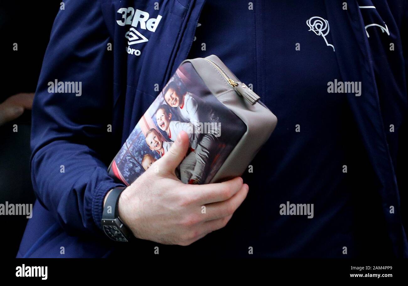 WAYNE ROONEY MIT WASCHTASCHE, MIDDLESBROUGH FC V DERBY COUNTY FC, 2020 Stockfoto