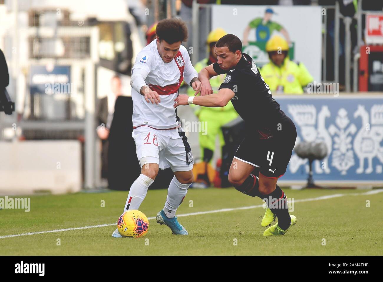 Cagliari, Italien. 11 Jan, 2020. nahitan nandez von Cagliari Calcio während Cagliari vs AC Mailand - Italienische Fußball Serie A Männer Meisterschaft - Credit: LPS/Luigi Canu/Alamy leben Nachrichten Stockfoto