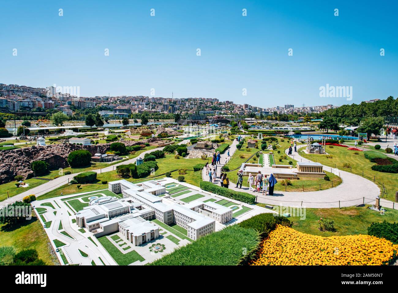 Istanbul, Turkey-July 12, 2017: Ein Blick auf die Miniaturk Park aus einer Höhe. Schöne und genaue Kopien von Attraktionen in reduzierter Form Stockfoto