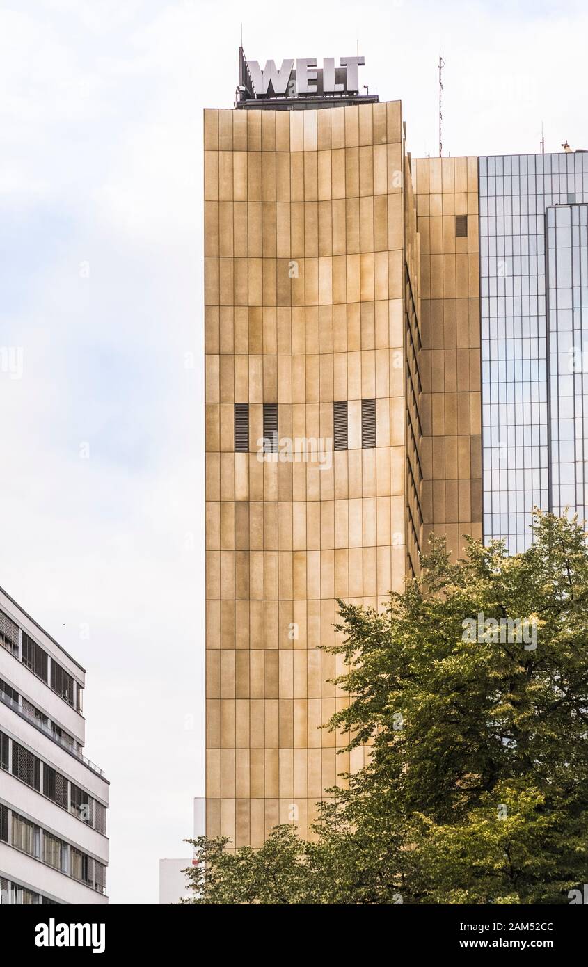 axel-springer-Hochhaus mit dem Logo der Zeitung "Welt" Stockfoto
