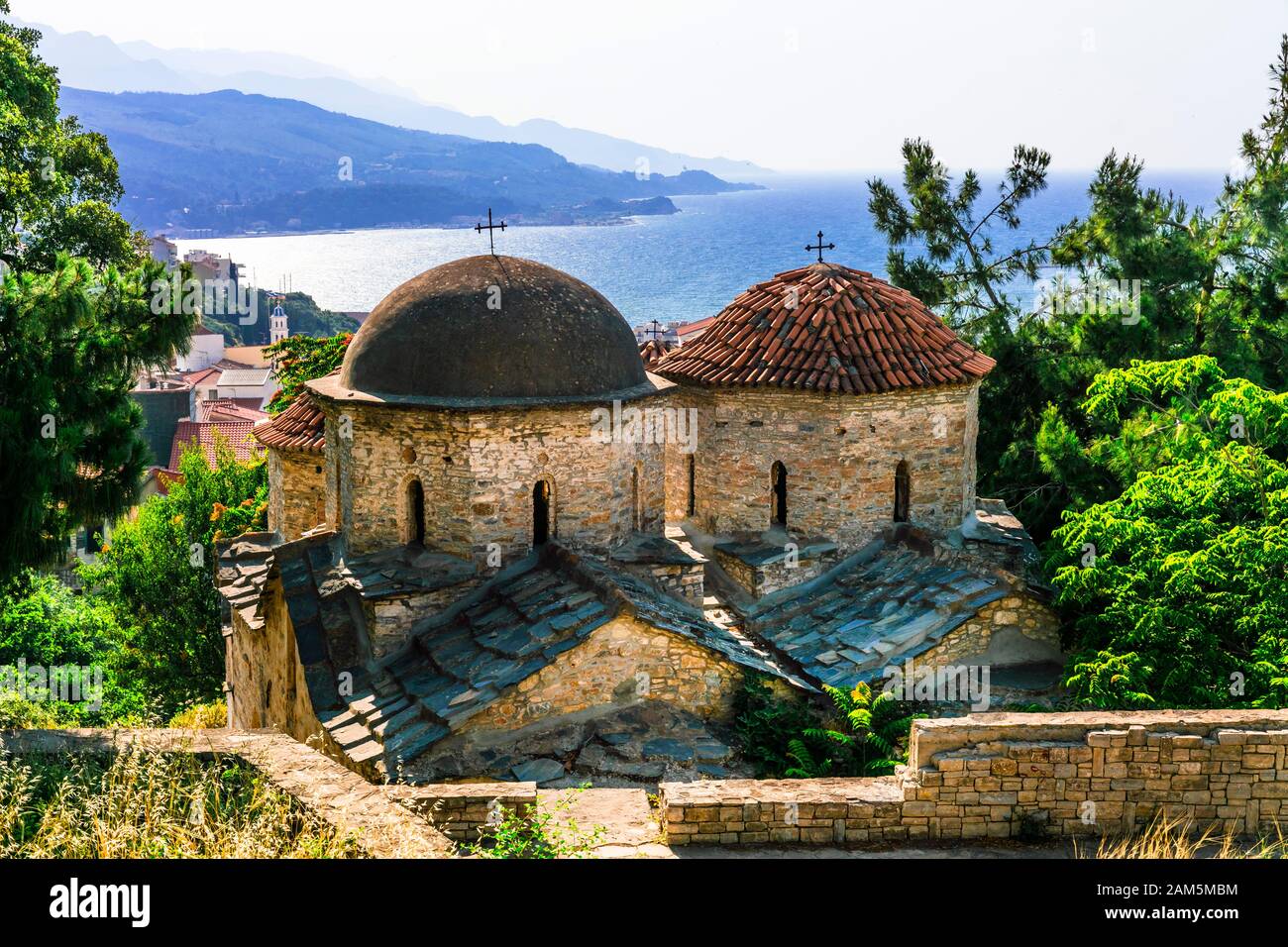 Traditionelle alte Kirche auf der Insel Samos, Griechenland. Stockfoto