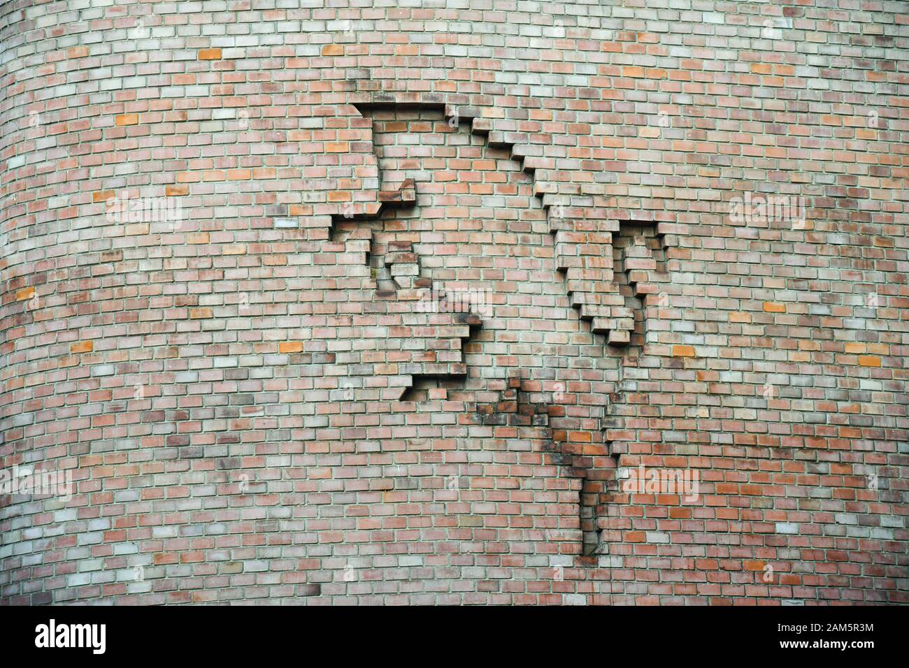 Nahaufnahme der Ziegelmauer des Theater Regio (Königliches Theater) von Turin mit dem grassierenden Stier Symbol der Stadt, Piemont, Italien Stockfoto