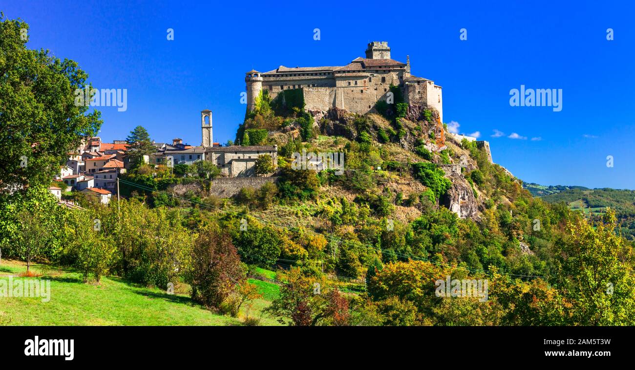 Beeindruckende Bardi schloss, Panoramaaussicht, Emilia Romagna, Italien. Stockfoto