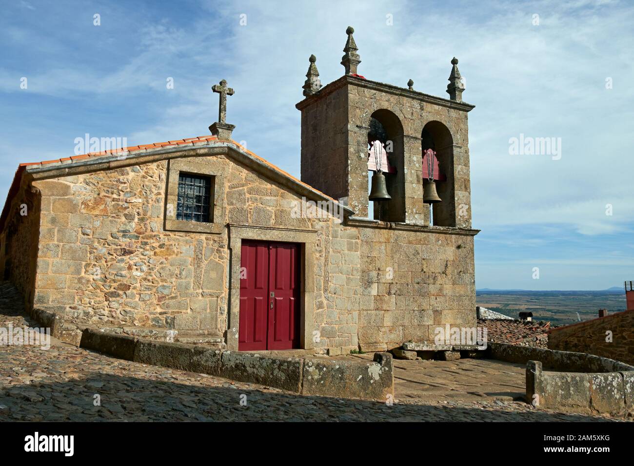 Die Kirche Unserer Lieben Frau von Rocamadour im mittelalterlichen Dorf Castelo Rodrigo, Portugal. Stockfoto